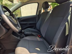 Volkswagen Voyage 1.6 Mt Ac — foto 16 de 28