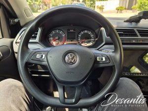 Volkswagen Voyage 1.6 Mt Ac — foto 18 de 28