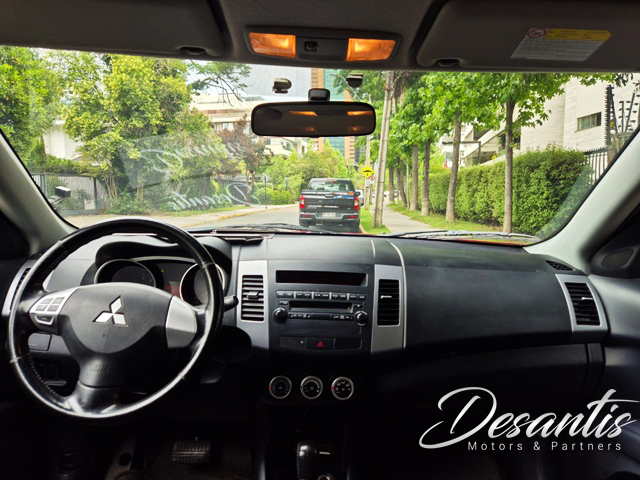Mitsubishi Outlander K2 2.4 Aut — foto 23 de 39