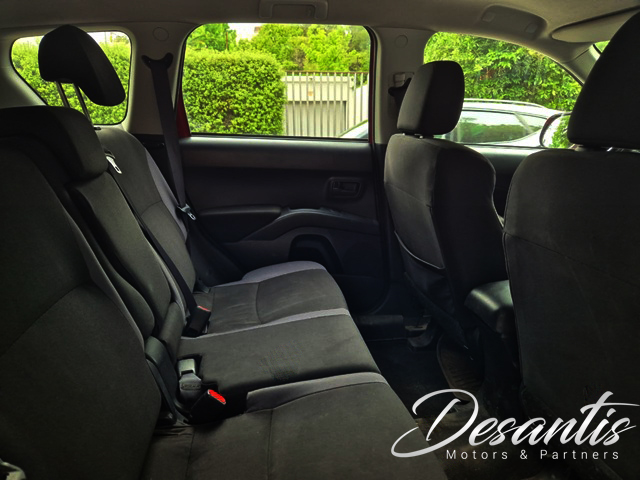 Mitsubishi Outlander K2 2.4 Aut — foto 25 de 39