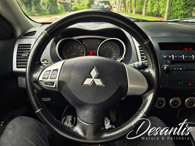 Mitsubishi Outlander K2 2.4 Aut — foto 15 de 39