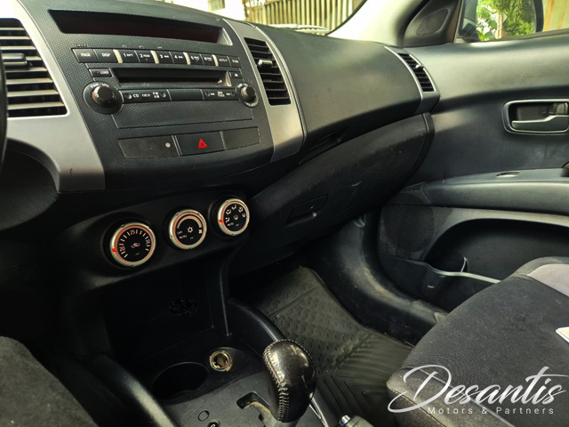 Mitsubishi Outlander K2 2.4 Aut — foto 17 de 39
