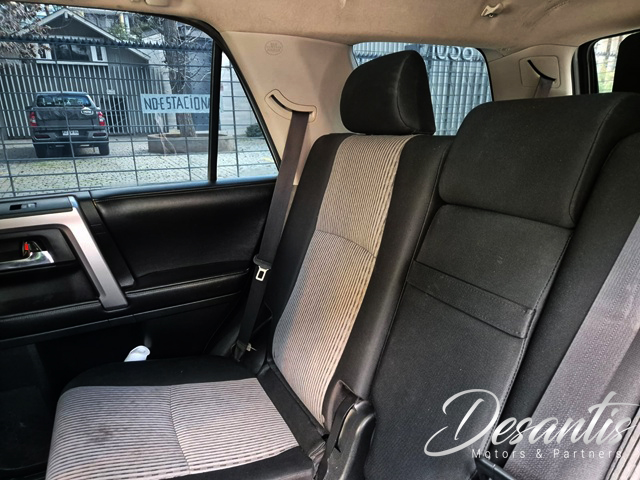 Toyota 4Runner Sr5 4.0 Aut — foto 25 de 32