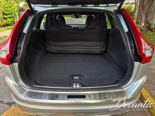 Volvo Xc60 T5 2.0 Awd Aut — foto 29 de 39