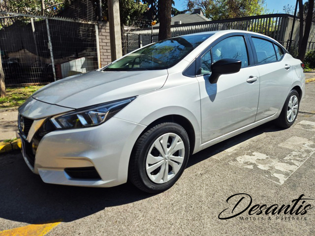 Nissan Versa Sense — foto 3 de 29