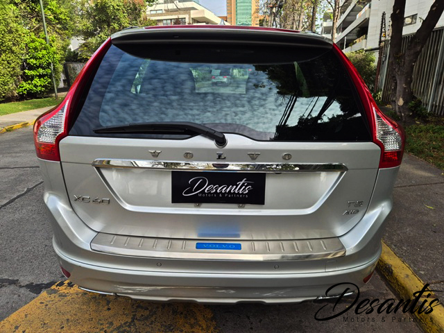 Volvo Xc60 T5 2.0 Awd Aut — foto 11 de 39