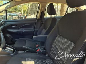 Nissan Versa Sense — foto 16 de 29